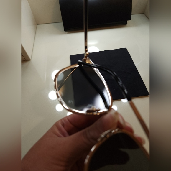 YSL - Sunglasses - Picture 13 of 14